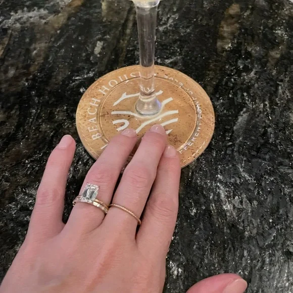 Ring Concierge 14K Gold Baguette Bar Eternity Band - Picture 6 of 7